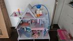 Lol poppenhuis winter chalet met lol poppetjes, Ophalen, Zo goed als nieuw, Poppenhuis