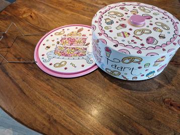 Taart/ cupcakes  trommel/ stolp beschikbaar voor biedingen