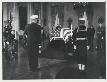 Vintage Persfoto -John F. Kennedy - Begrafenis - 1963 beschikbaar voor biedingen