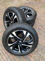 Peugeot 2008 bicolor velgen NIEUWE Goodyear Allseason banden