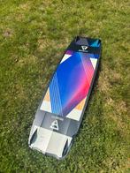 Kiteboard Brunotti Dimension 2022 Maat: 141 X 42, Watersport en Boten, Twintip, Ophalen of Verzenden, Gebruikt, Kiteboard