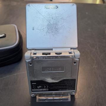 Gameboy Advance SP, incl. lader en hoes beschikbaar voor biedingen