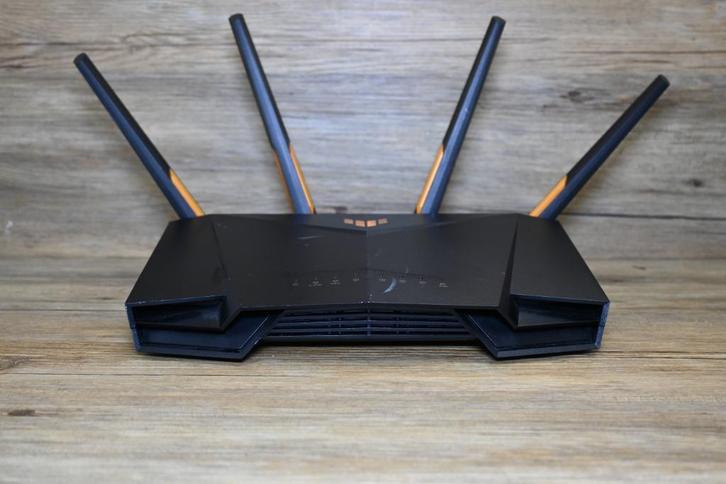 Asus Tuf Gaming AX200 Dual Band Wifi 6router - Nette staat, Computers en Software, Routers en Modems, Zo goed als nieuw, Ophalen of Verzenden