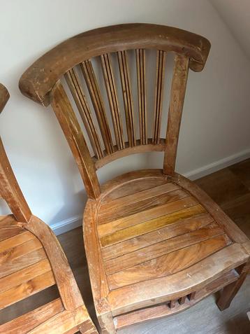 Houten stoelen set beschikbaar voor biedingen