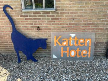 Gevelbord/Reclamebord Kattenhotel Met Los Kattenfiguur beschikbaar voor biedingen