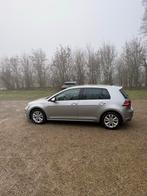 Volkswagen Golf 1.0 TSI 110pk 5D 2017 Grijs, Auto's, Voorwielaandrijving, 610 kg, 49 €/maand, Origineel Nederlands