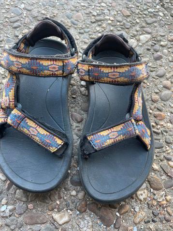 Teva kindersandalen maat 29/30 beschikbaar voor biedingen