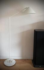 Hala Zeist retro vintage vloerlamp wit 150 cm., Huis en Inrichting, Lampen | Vloerlampen, Ophalen of Verzenden, Metaal, Dutch Design
