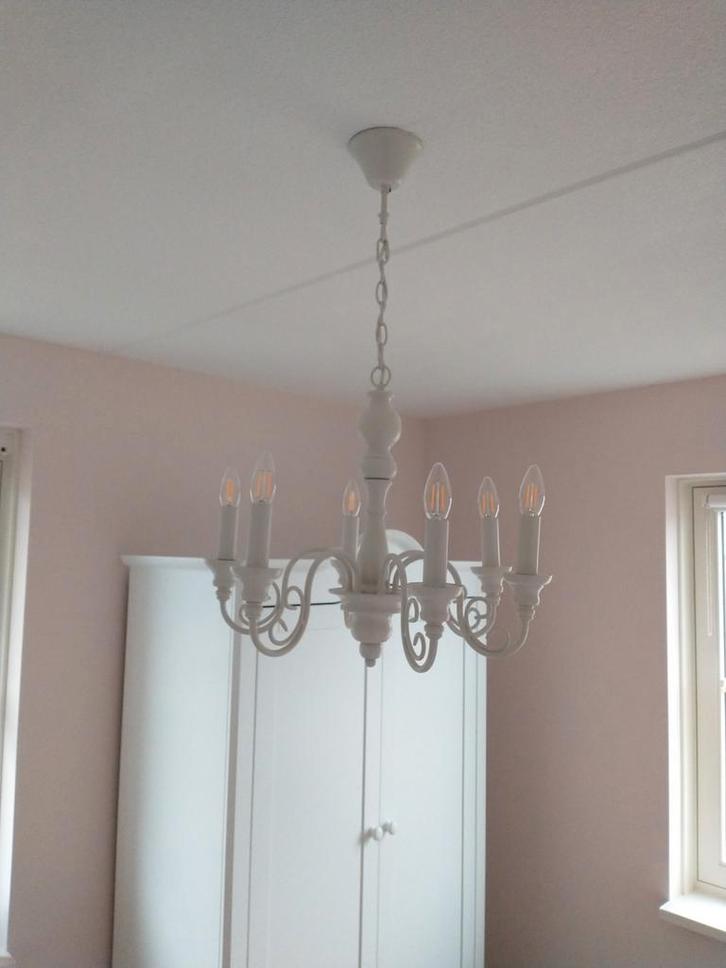 Witte Kroonluchter - Elegant Design, Huis en Inrichting, Lampen | Kroonluchters, Zo goed als nieuw, Ophalen of Verzenden