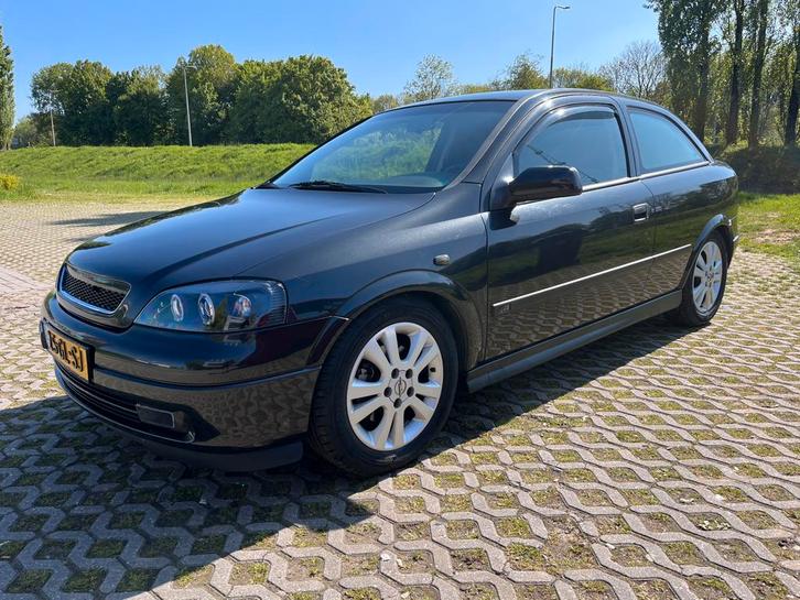 Opel Astra 2.2 16V 3D 2001 Zwart, Auto's, Opel, Particulier, Astra, Benzine, E, Hatchback, Handgeschakeld, Origineel Nederlands