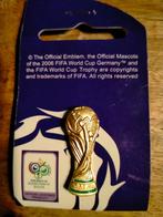 WK voetbal World Cup Duitsland logo beker pin Germany 2006, Verzamelen, Speldjes, Pins en Buttons, Verzenden, Zo goed als nieuw