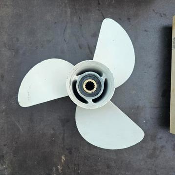 Yamaha Propeller 15K 70 pk 80 pk 100 pk 115 pk 130 pk
 beschikbaar voor biedingen