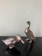 Twee vintage zilverkleurige eenden beeldjes, Ophalen of Verzenden, Zo goed als nieuw, Dier