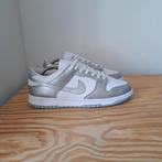 Nike dunk low metallic silver, Ophalen, Zo goed als nieuw, Overige kleuren