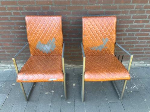 2 eetkamerstoelen lichtbruin(gratis), Huis en Inrichting, Stoelen, Gebruikt, Bruin, Ophalen of Verzenden