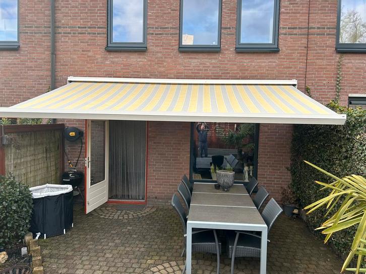 Zonnescherm 5 m x 2,5., Tuin en Terras, Zonneschermen, Zo goed als nieuw, Knikarmscherm, 150 tot 300 cm, Ophalen