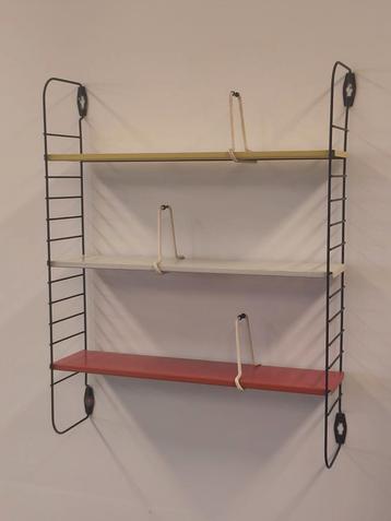 Vintage Tomado pocket rek metalen wandrekje boekenplank  beschikbaar voor biedingen