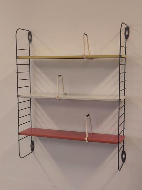 Vintage Tomado pocket rek metalen wandrekje boekenplank, Huis en Inrichting, Woonaccessoires | Wandplanken en Boekenplanken, Gebruikt