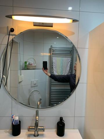 Badkamer spiegel met lamp