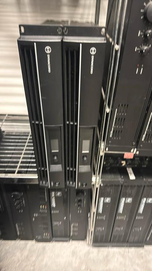 Dynacord L2800FD versterker (nieuw!!!), Audio, Tv en Foto, Luidsprekers, Zo goed als nieuw, Subwoofer, 120 watt of meer, Overige merken