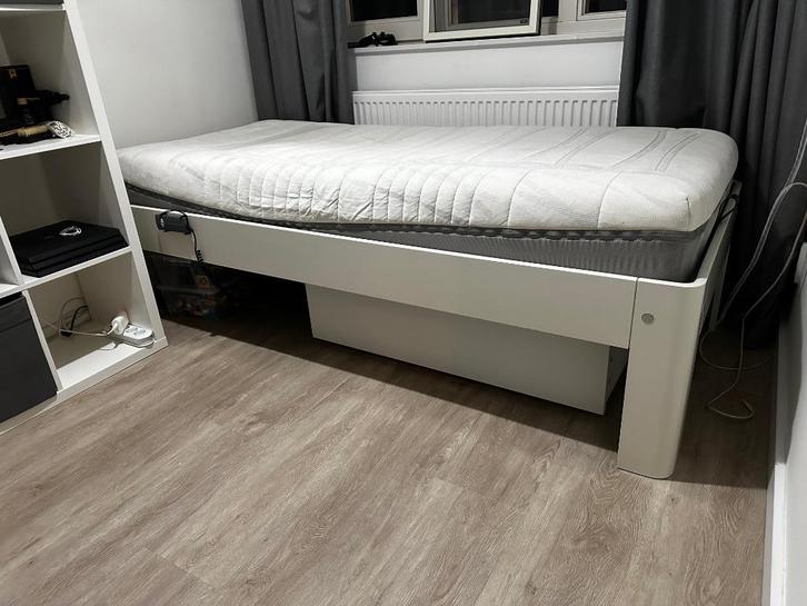 Auping Auronde 2000 (48 cm hoog) 90 x 200 elektrisch, Huis en Inrichting, Slaapkamer | Bedden, Gebruikt, Eenpersoons, 90 cm, 200 cm