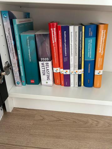 Studieboeken Accountancy - Diverse Titels beschikbaar voor biedingen