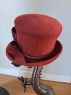 Dameshoed - Whiteley, bordeauxrood maat S, Ophalen of Verzenden, Zo goed als nieuw