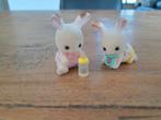 Sylvanian families konijntjes tweeling, Kinderen en Baby's, Speelgoed | Poppenhuizen, Ophalen of Verzenden, Gebruikt, Poppenhuispop