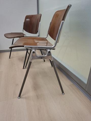 2x originele vintage Castelli stoelen DSC 106 – Italië, jar beschikbaar voor biedingen