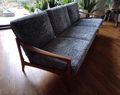 Vintage retro zitbank 3 zits bank midcentury Deens design, Huis en Inrichting, Banken | Bankstellen, Gebruikt, Rechte bank, Driepersoons