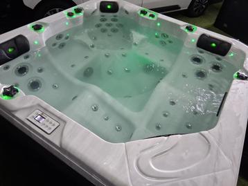 Balboa jacuzzi 2 ligplaatsen spa incl bezorging&garantie beschikbaar voor biedingen