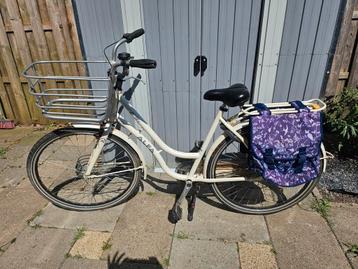 Alfa dames transportfiets met fietstassen, T.E.A.B beschikbaar voor biedingen