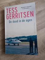 De dood in de ogen + Het spoor terug - Tess Gerritsen, Boeken, Thrillers, Ophalen of Verzenden, Zo goed als nieuw, Nederland
