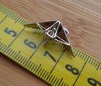 zilveren hanger delta vlieger [342], Overige voorstellingen, Verzenden, Zo goed als nieuw, Zilver