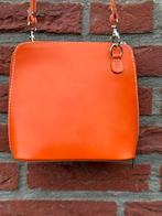 Schattig leren tasje Nieuw🌟, Sieraden, Tassen en Uiterlijk, Tassen | Damestassen, Ophalen of Verzenden, Nieuw, Oranje, Schoudertasje