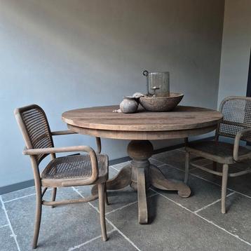 Driftwood ronde kloostertafel hout landelijk sober stoer beschikbaar voor biedingen