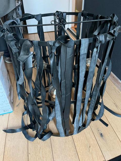 Mooie zwarte grote lamp van staal, Huis en Inrichting, Lampen | Hanglampen, Gebruikt, Metaal, Overige materialen, Ophalen