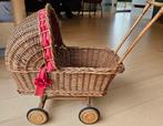 Vintage Rotan Poppenwagen met Rode Accenten, Ophalen, Gebruikt, Babypop