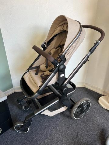 Joolz Day+ 2022 beige/taupe met veel accessoires: zie fotos! beschikbaar voor biedingen