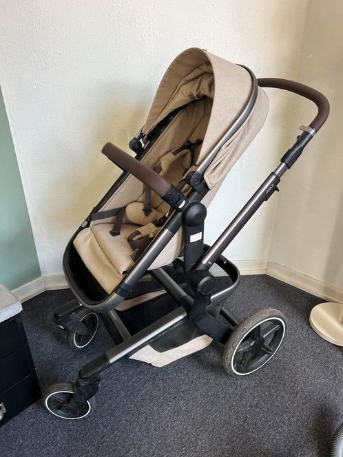 Joolz Day+ 2022 beige/taupe met veel accessoires: zie fotos!, Kinderen en Baby's, Kinderwagens en Combinaties, Zo goed als nieuw