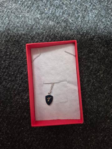 Nieuwe zilveren ketting 925 letter T op schild 45 cm np €40 beschikbaar voor biedingen
