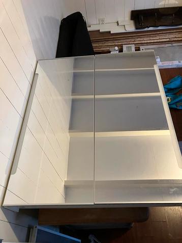 Ikea Storjorm spiegelkast met LED - Zo goed als nieuw! beschikbaar voor biedingen