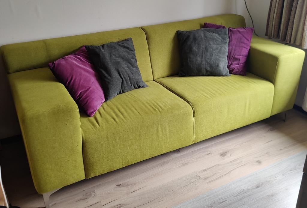 Comfortabele 3-zits bank in frisse groene kleur, Huis en Inrichting, Banken | Bankstellen, Ophalen, Driepersoons, 75 tot 100 cm
