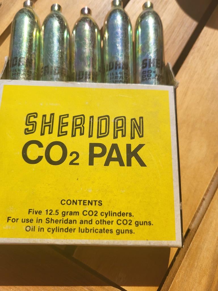 Verzamelbaar doosje Sheridan CO2 patronen (vol), Ophalen of Verzenden, Nieuw