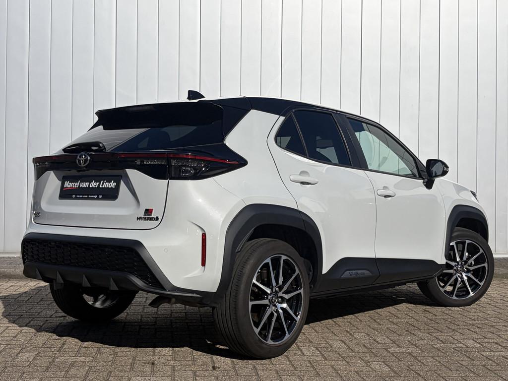 Toyota Yaris Cross 1.5 Hybrid GR Sport JBL Headup Bi-Tone Pa, Auto's, 12 maanden, Gebruikt, 1490 cc, Bedrijf