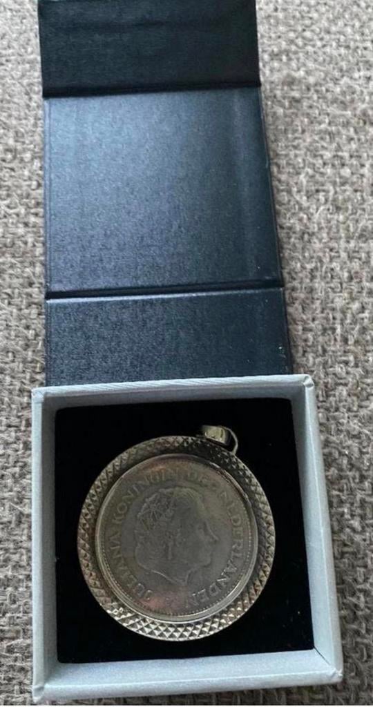 Zilveren hanger 10 gulden munt van Koningin Juliana uit 1970, Ophalen of Verzenden, Koningin Juliana, 10 gulden