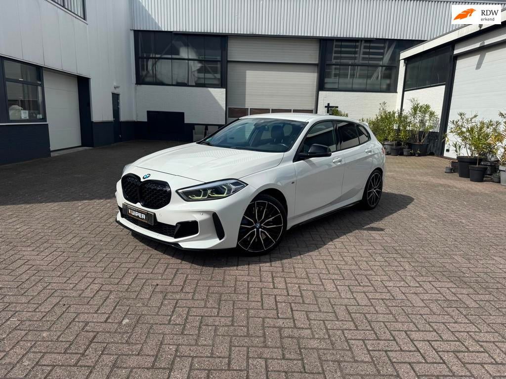 BMW 1-serie M135i xDrive High Executive 306pk, Auto's, BMW, 1998 cc, Gebruikt, Euro 6, 4 cilinders