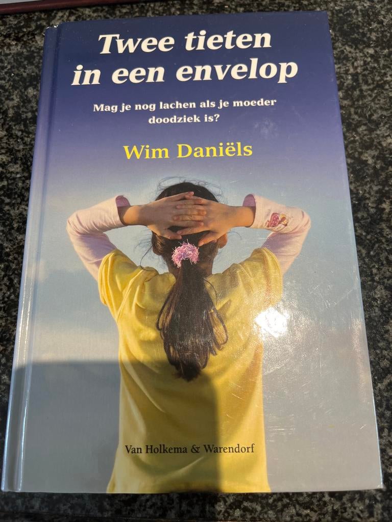 Twee tieten in een envelop - Wim Daniëls, Ophalen of Verzenden, Gelezen
