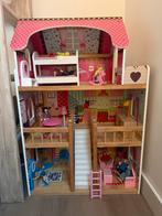 Leuk poppenhuis met poppetjes en accessoires, Kinderen en Baby's, Speelgoed | Poppenhuizen, Ophalen, Zo goed als nieuw, Poppenhuis