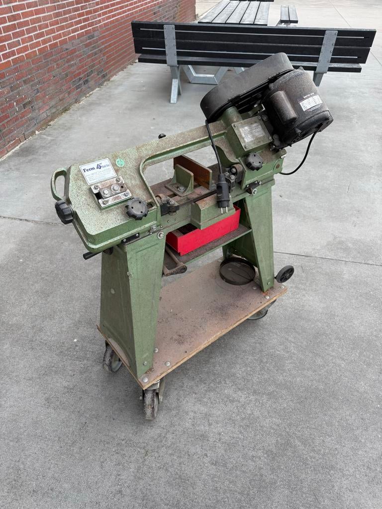 Ferm BZ-110 bandzaag, Doe-het-zelf en Verbouw, Gereedschap | Zaagmachines, Ophalen, Gebruikt, Lintzaag, 70 mm of meer
